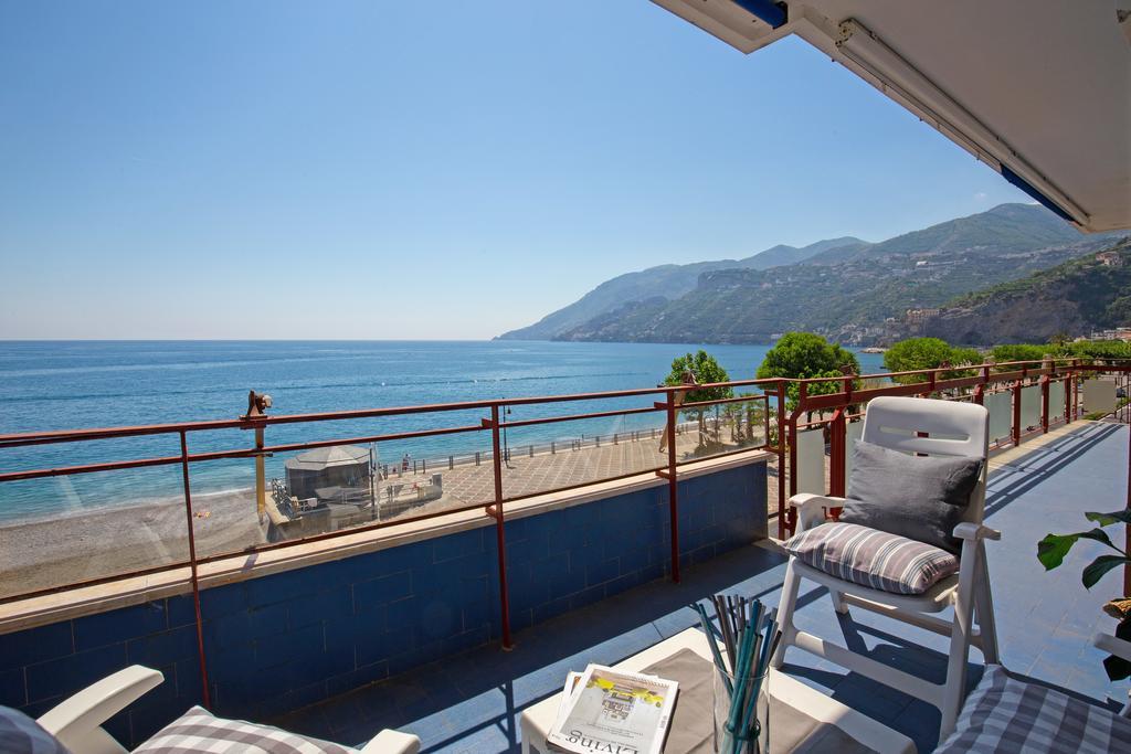 Angelina Apartments Amalfi Coast Maiori Exterior photo